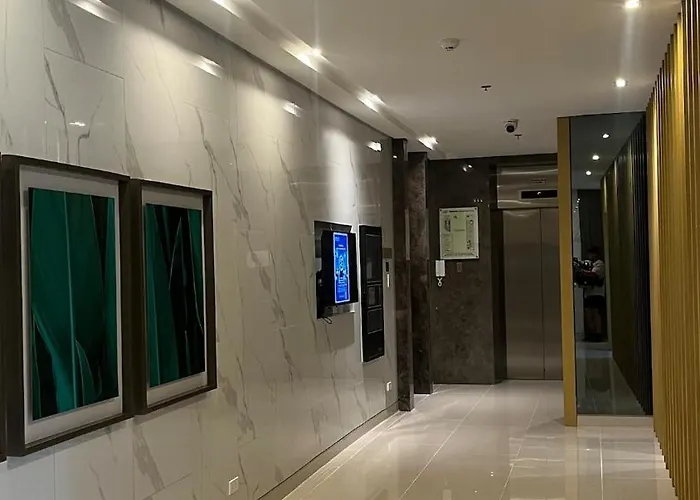 Abong-harong Leaf Residences Apartahotel 4*