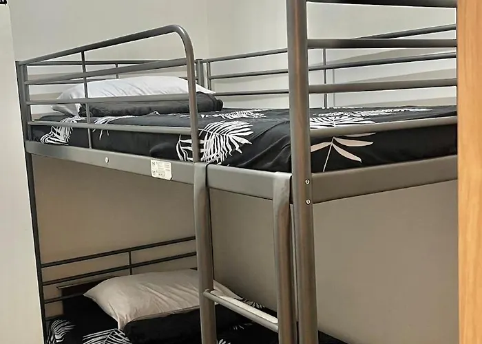 Abong-harong Leaf Residences Apartahotel 4*