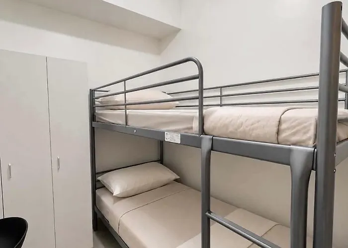 Abong-harong Leaf Residences Apartahotel Manila